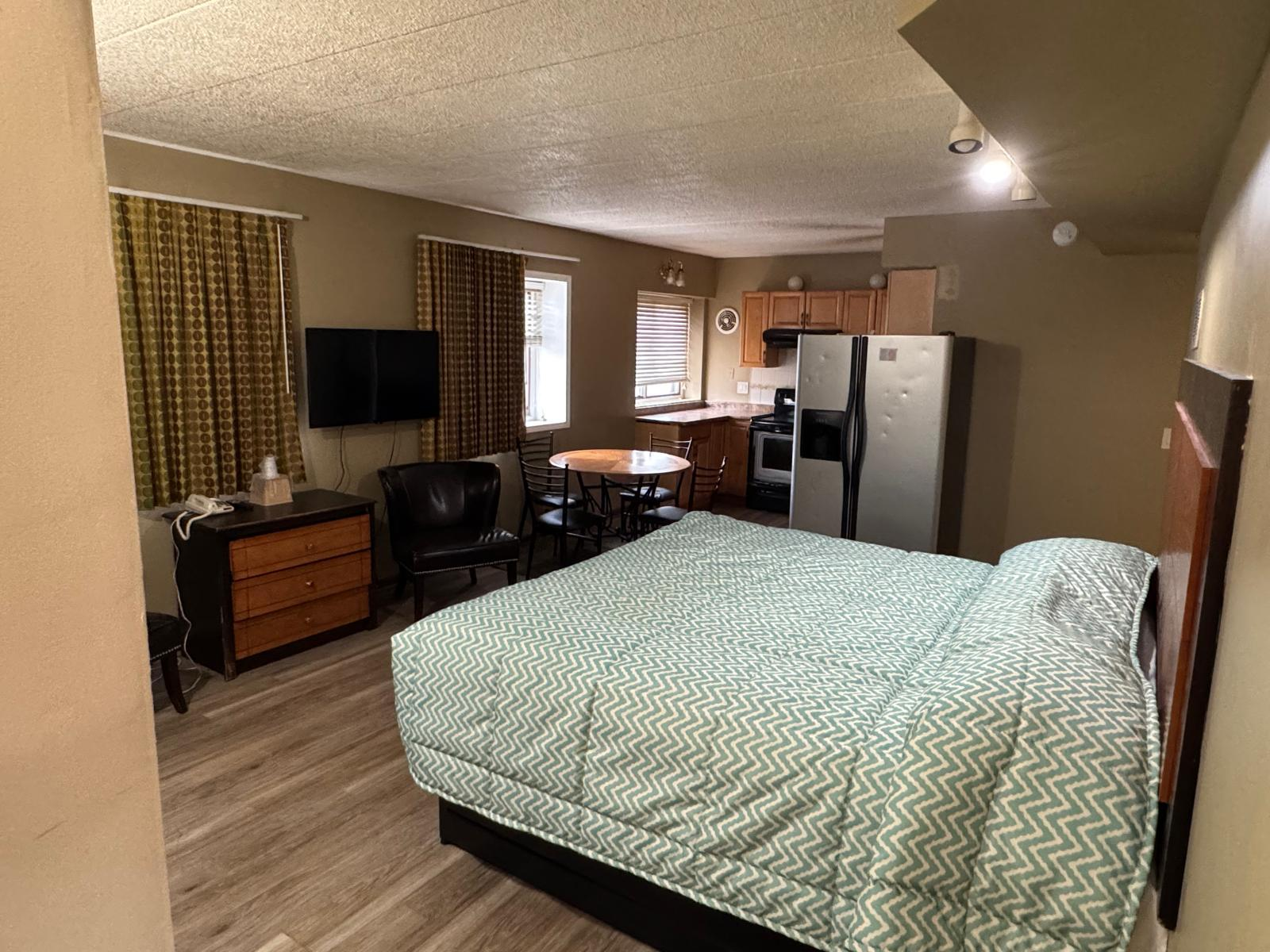 Hotel guestroom