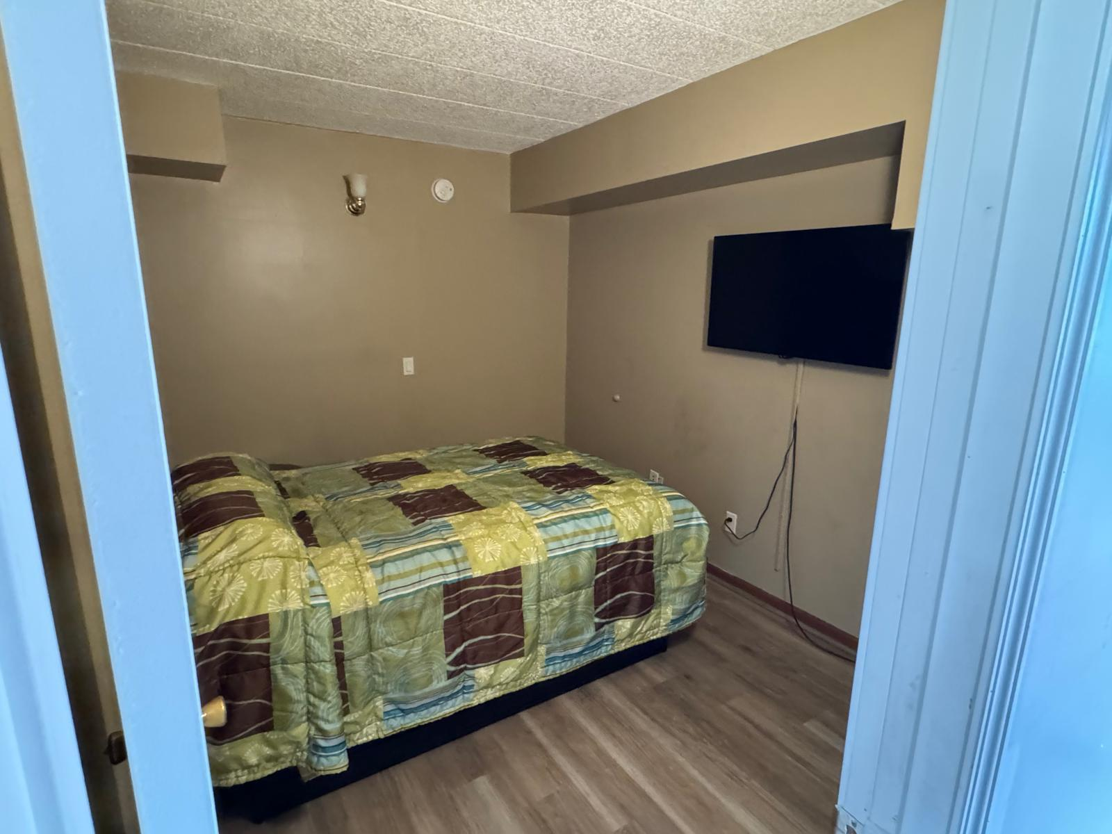 Hotel guestroom