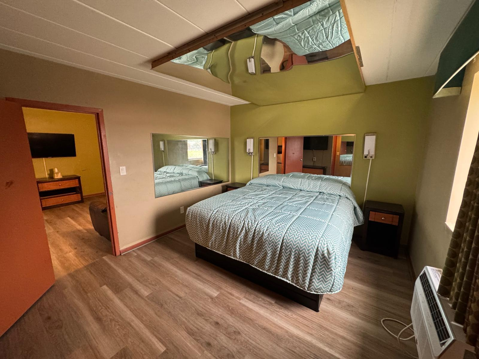 Hotel guestroom